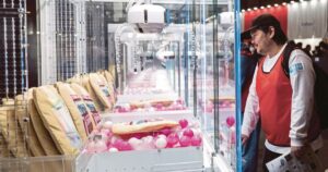 How claw machines took over Japan arcades