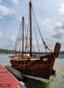 India's navy sails back to the future with historic voyage