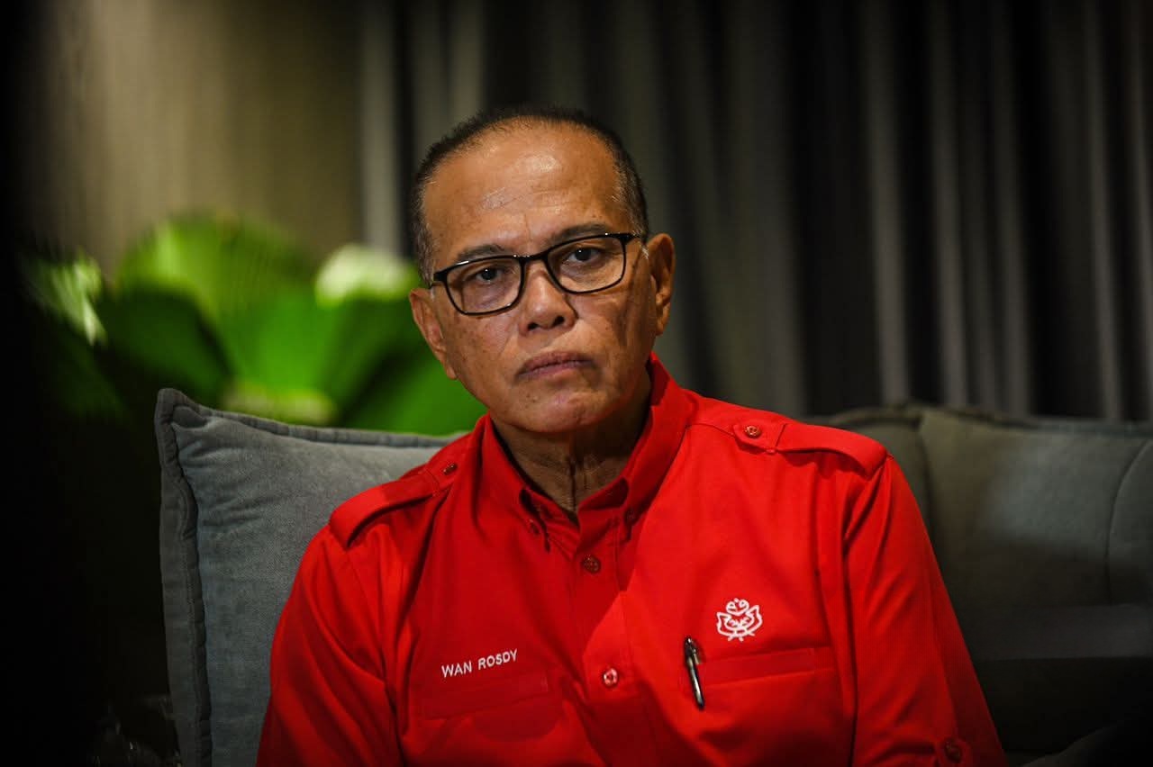 Jika mahu berkawan, berkawanlah dengan adab, keikhlasan, bukan ejekan - Wan Rosdy