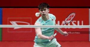 Jun Hao finds the No. 1 mantle too heavy in season of slump