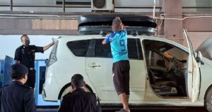 Kelantan towing company overwhelmed as Hat Yai flood victims seek help