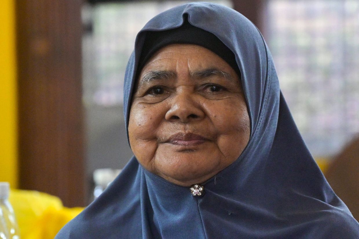 Landslide damages eight houses in Gombak village following heavy rain