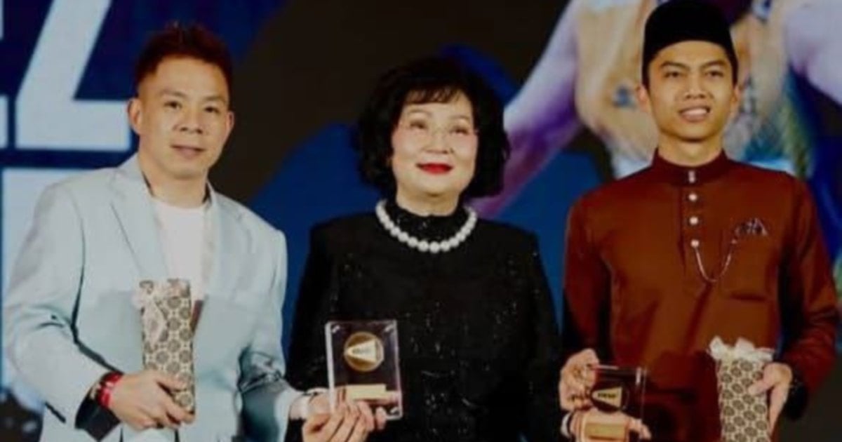Liek Hou wins World Para Player of the Year award