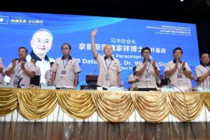 MCA sedia keluar BN jika UMNO terus bersama DAP