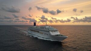 M/V Piano Land kini berlayar dari Malaysia