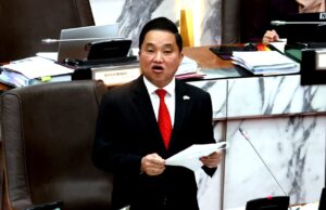 Mall reverses pet-friendly policy but says park remains open to animals