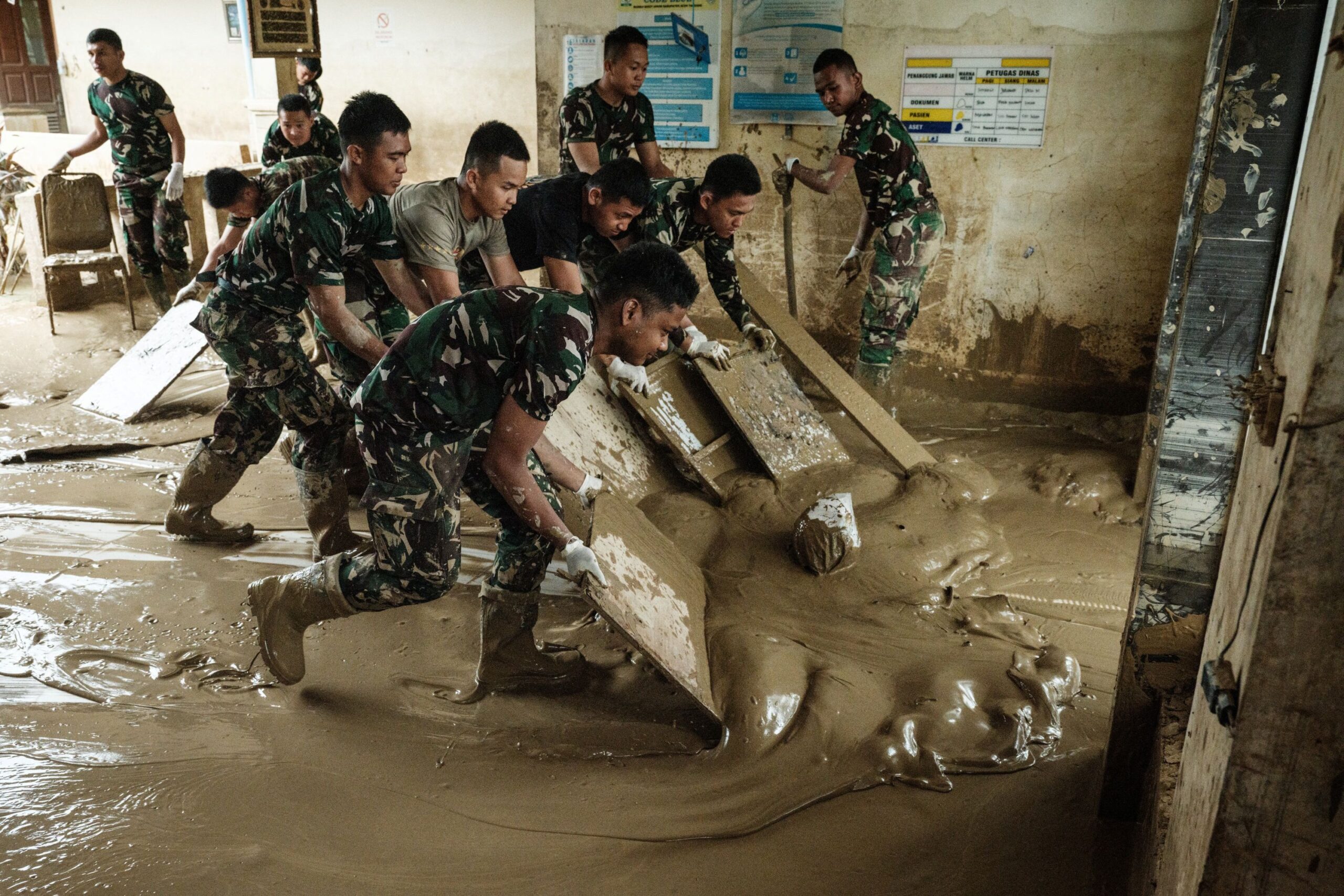Mangsa banjir Sumatera diberi elaun 10,000 rupiah sehari