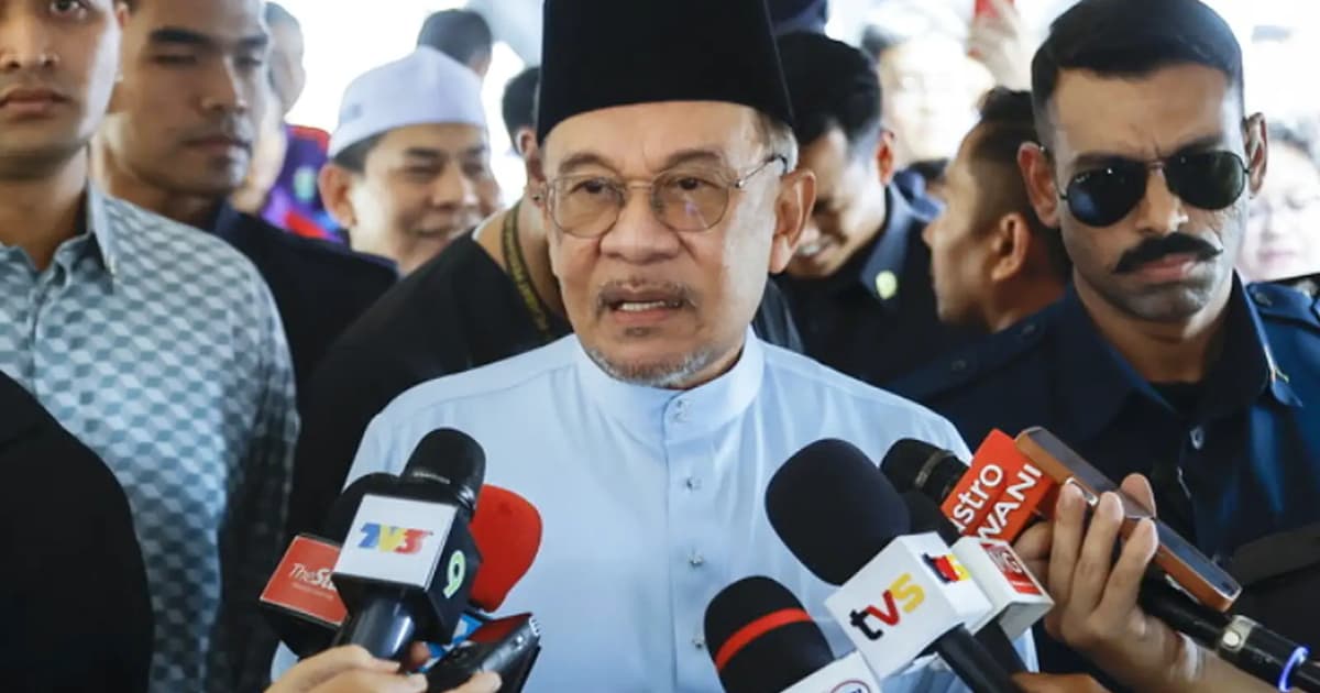 Mastery of Bahasa Melayu comes first, says Anwar over debate on UEC