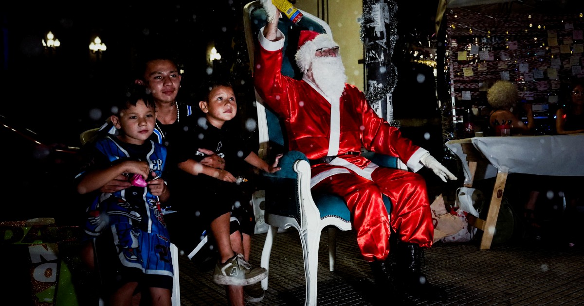 Meat-loving Argentines shun beef as inflation bites