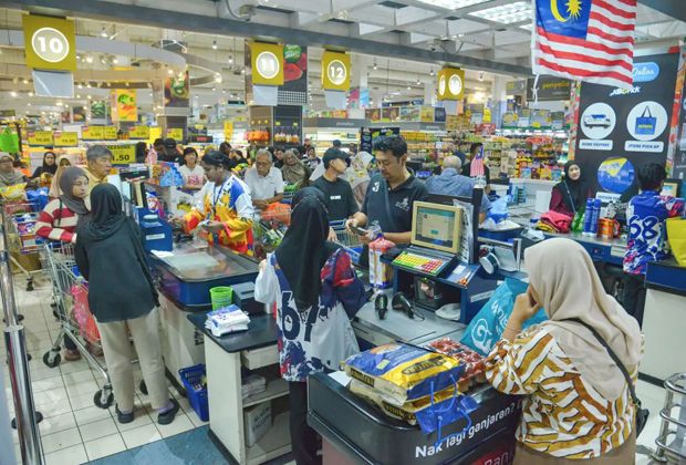 M’sia should adopt a living wage to promote more inclusive economic growth, say experts