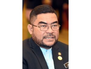 Mujahid settles defamation suit against PAS out of court