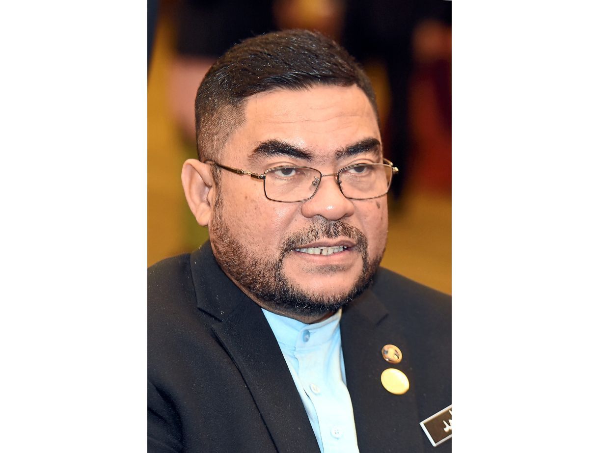 Mujahid settles defamation suit against PAS out of court