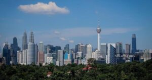 NST Leader: 'Fragmented personalistic capitalism' slowing Malaysia's growth, academics say