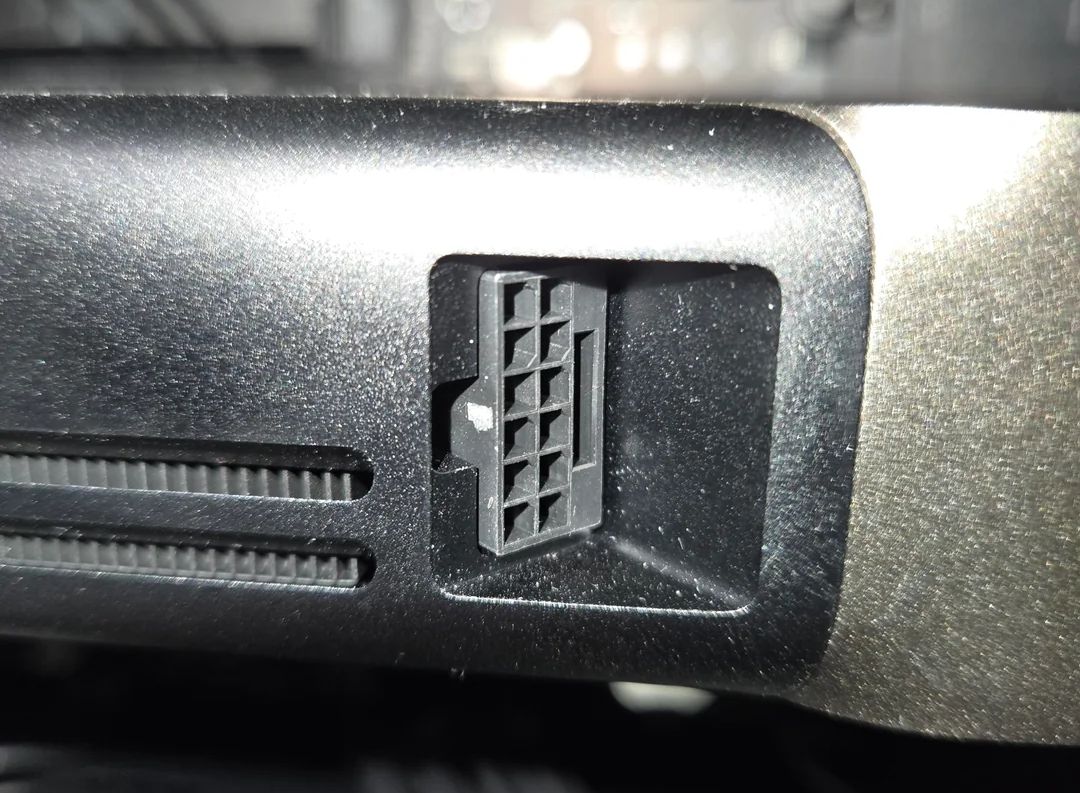 NVIDIA-Replacement-RTX-5080-FE-1