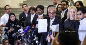 Najib pens letter to nation, calls for calm and rationality; trust in judiciary