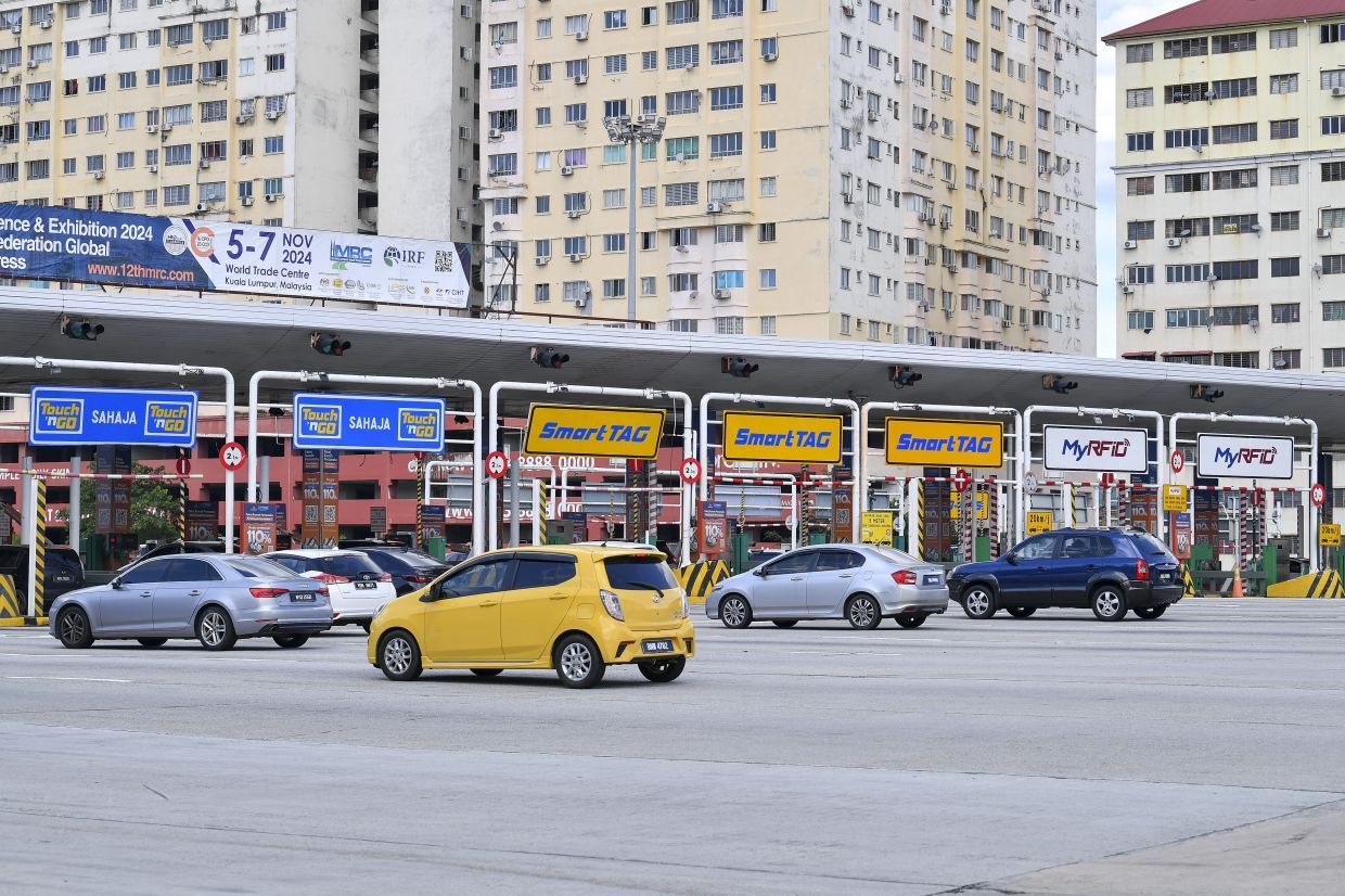 No toll increase by ten highway concessionaires in 2026, says Fahmi