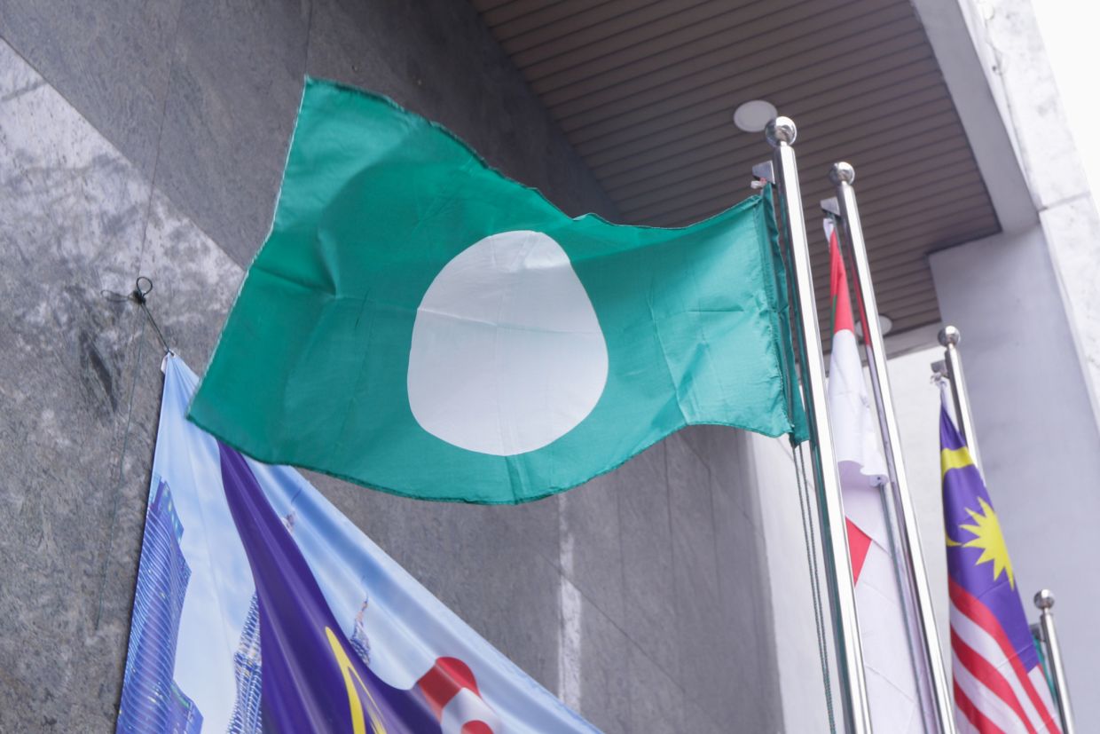 PAS trio ceased as party members, Speaker’s prerogative to vacate seats, says expert