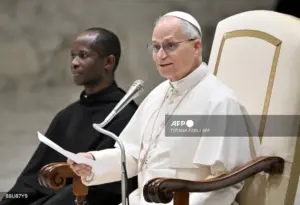 Pope calls for global Christmas truce