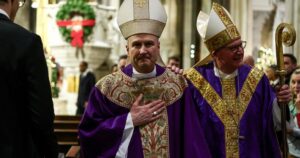 Pope replaces New York's pro-Trump Cardinal with pro-migrant Chicagoan