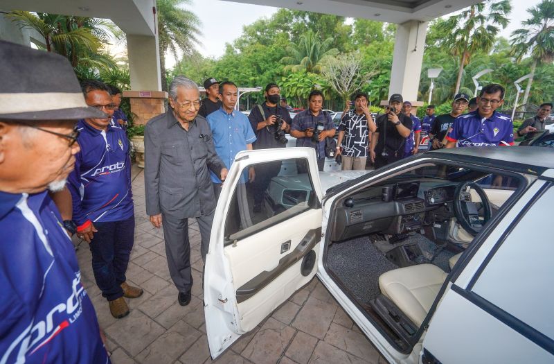 Proton perlu bertahan sehingga 100 tahun – Tun M