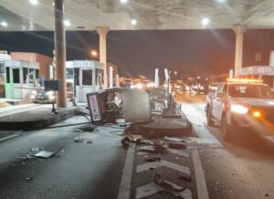QuickCheck: Did a trailer ram into a toll booth in Kota Kemuning?