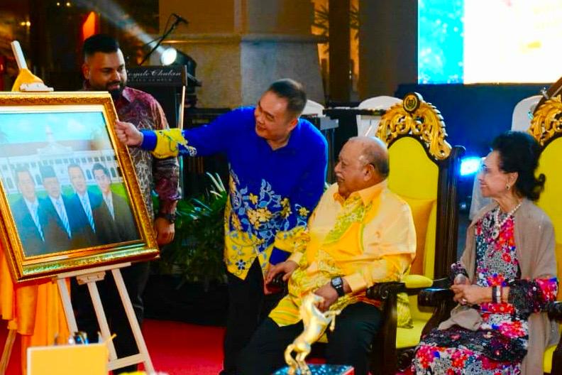 Raja Perlis berangkat ke Majlis Makan Malam OFAKLS 2025