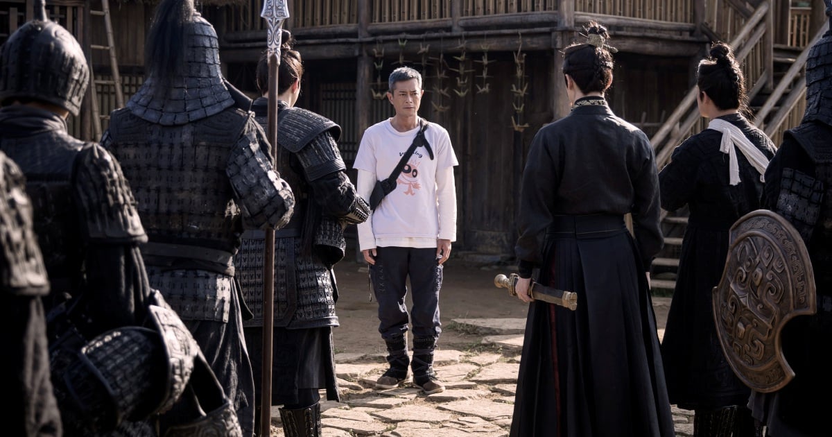 #SHOWBIZ: Epic return of time-travelling hero