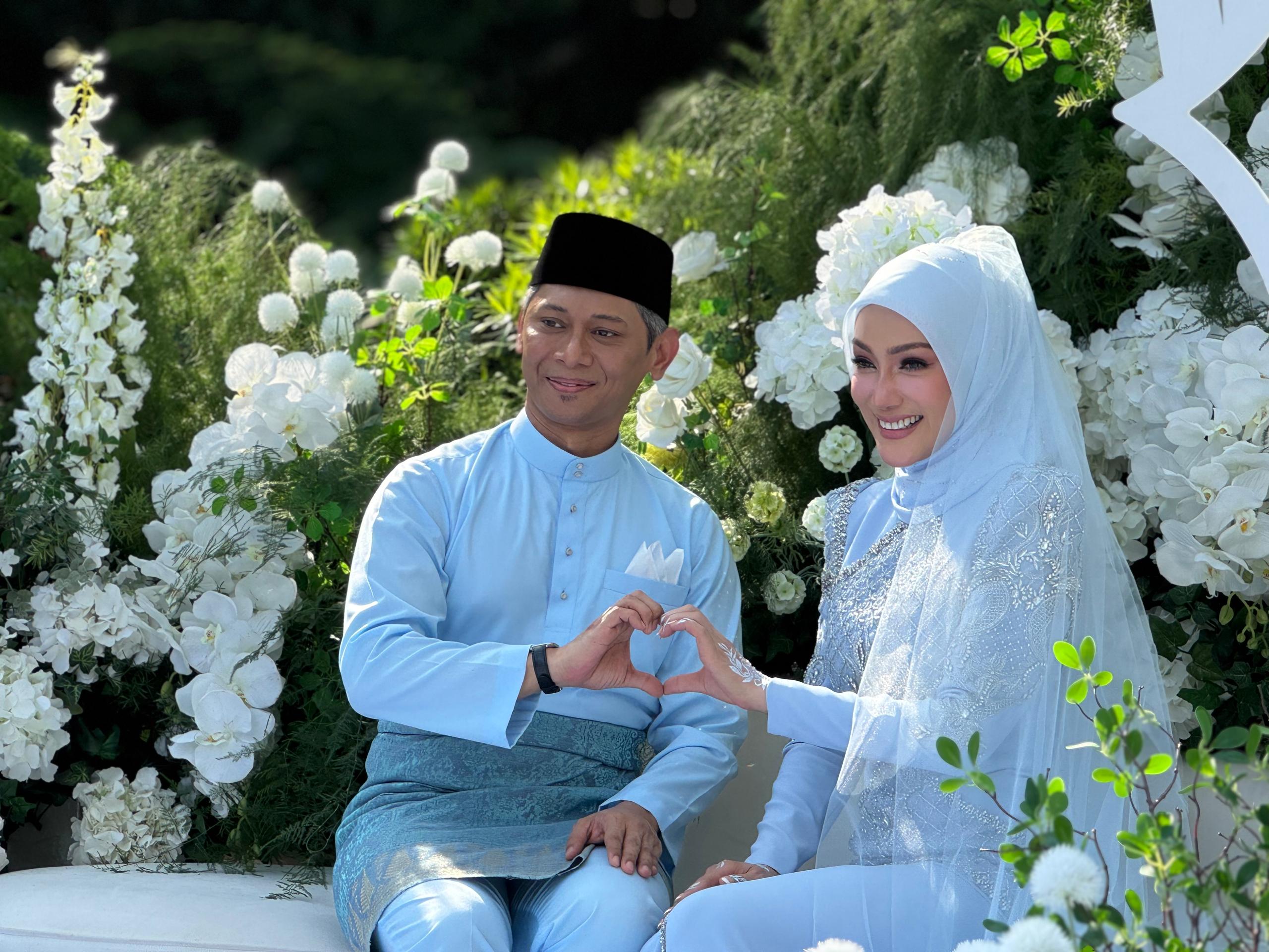 Sekali lafaz, Erra Fazira sah isteri Ezwan Zain