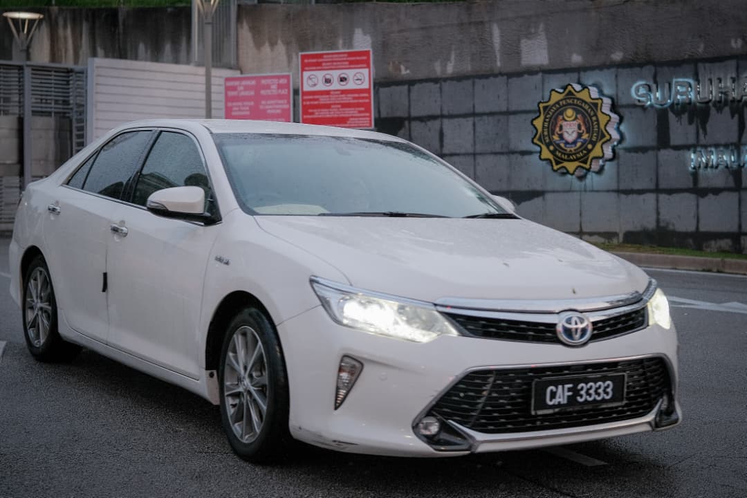 Selepas 9 jam, bekas menteri selesai beri keterangan hari kedua di SPRM