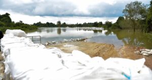 Thai authorities reinforce Golok River to prevent floods