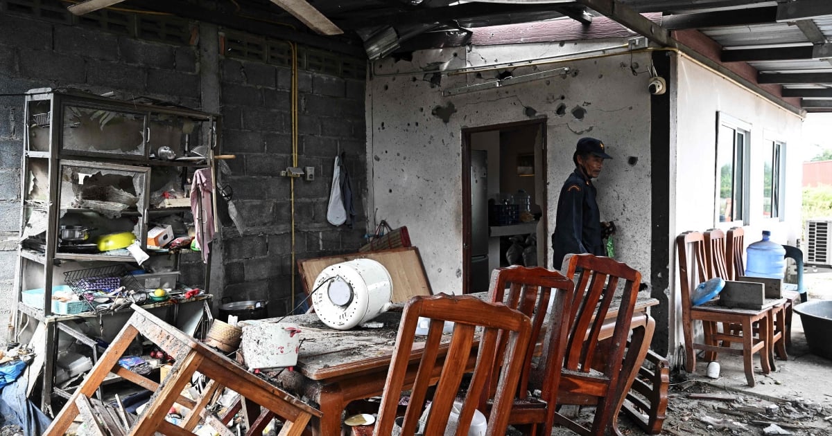 Thais, Cambodians fear returning home despite border truce