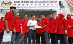 UMNO Seremban serah memorandum bantahan kenyataan pemimpin DAP