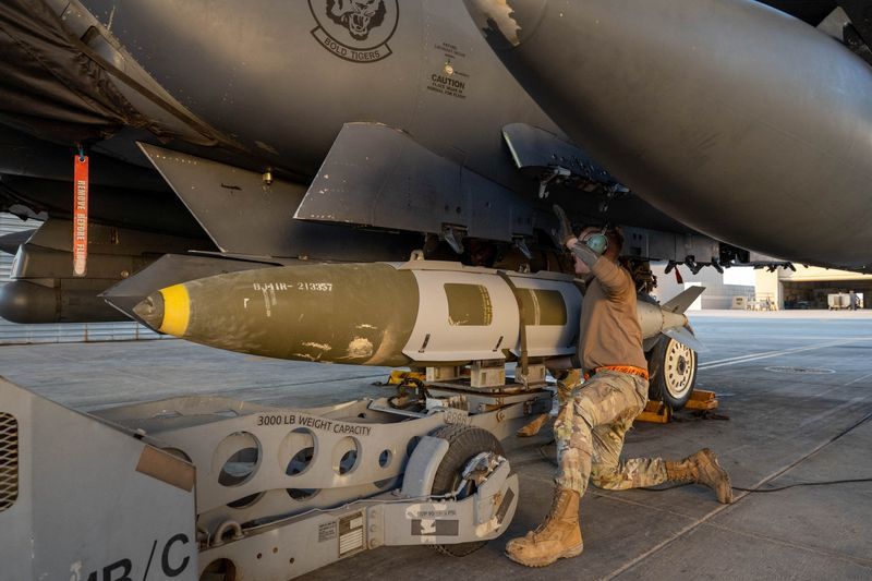 US carries out large-scale retaliatory strikes against ISIS in Syria