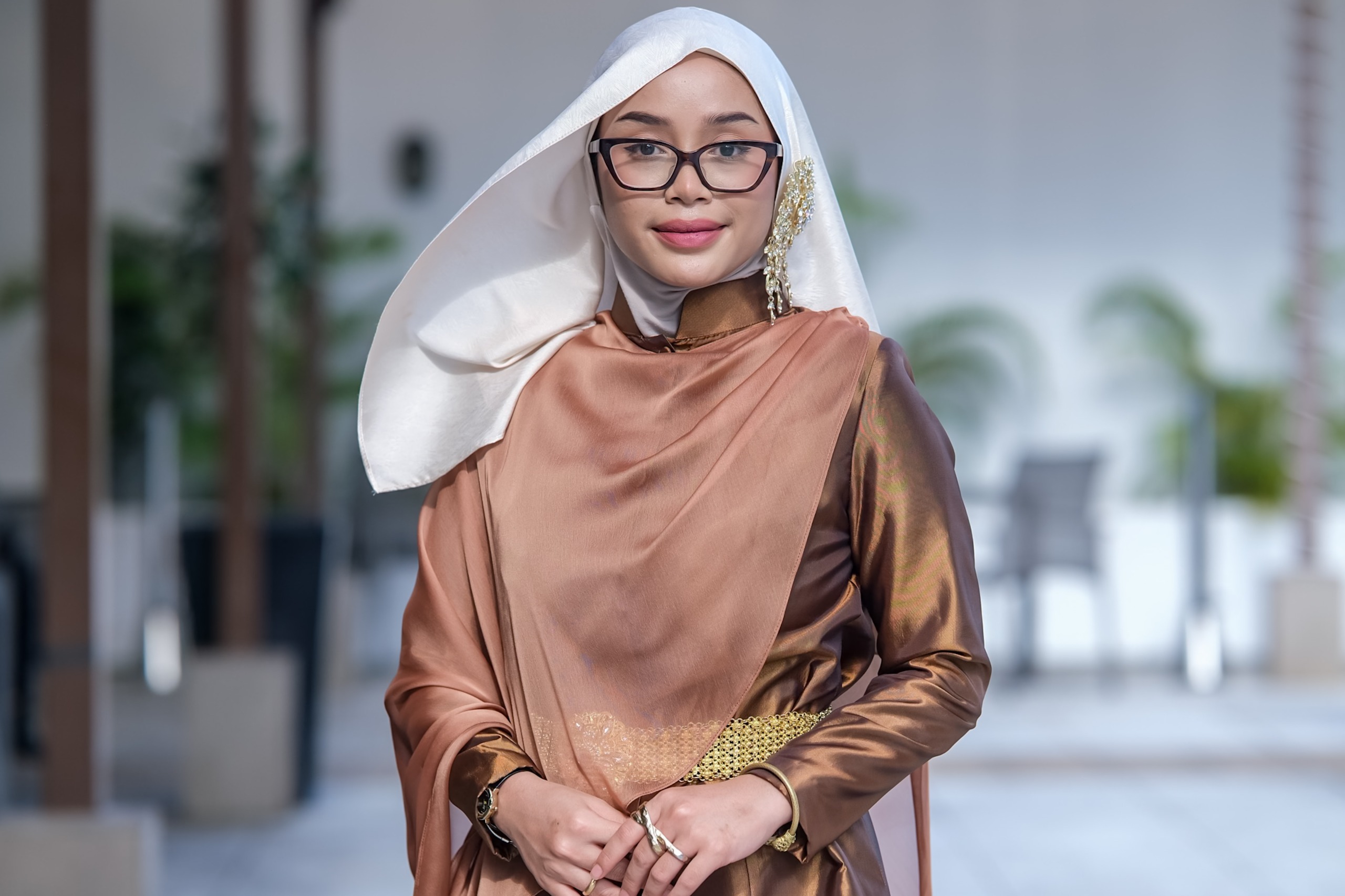 Yang 'disakau' itu bilion - Bunga Isme