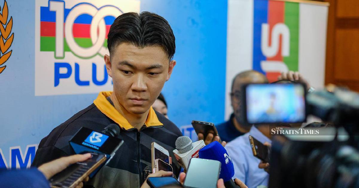 Zii Jia parts company with his coach