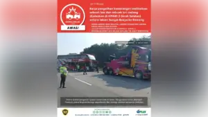 15 injured in expressway crash involving bus and lorry near Rawang