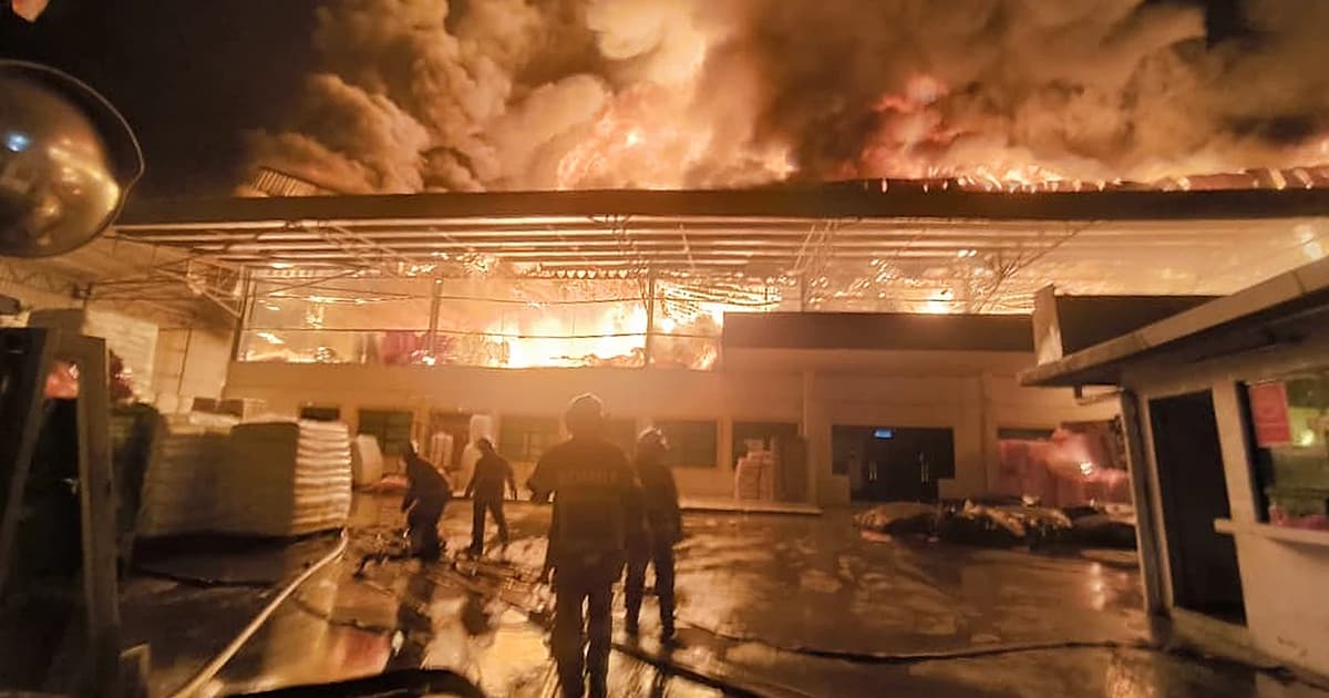 3 dead in Banting factory blaze