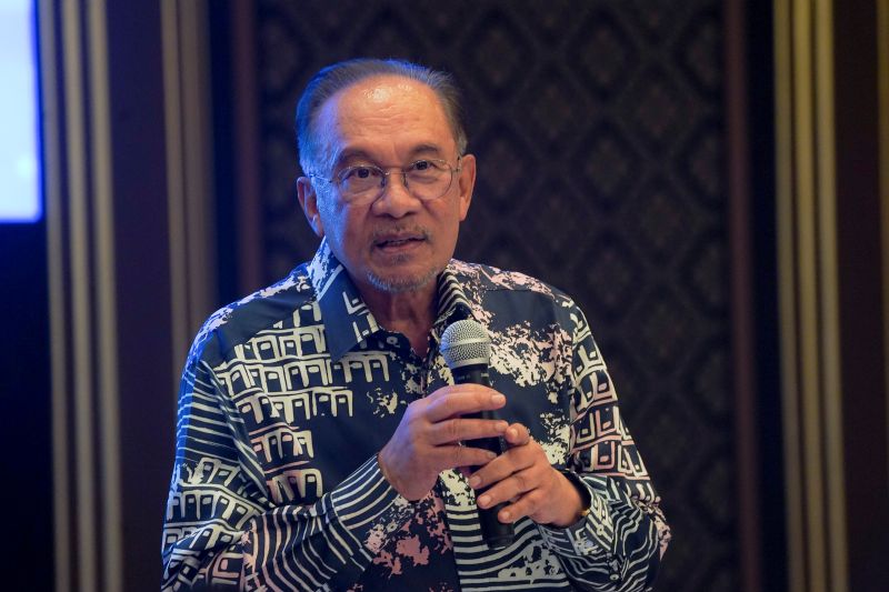 Ahli politik Singapura sifat Anwar PM terbaik 