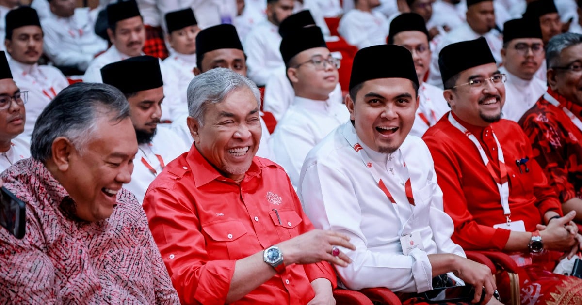 Akmal denies claims he is not aligned with Zahid