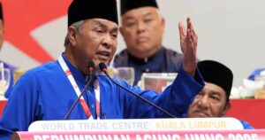 Anwar faces PKR pressure because of Umno, Zahid tells delegates