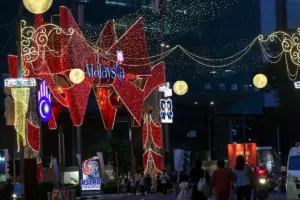 Anwar lancar projek pencahayaan 'I LITE U' pacu TMM 2026