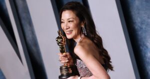 Anwar puji kejayaan Michelle Yeoh