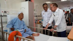 Anwar rasmi bangunan baharu HSJ, imbas detik tiga dekad lalu
