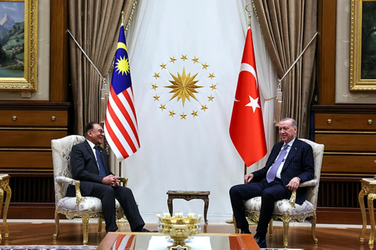 Anwar terima sambutan rasmi di Turkiye