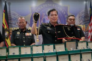 Azam akan bertemu Mohamed Khaled, KSU Rabu depan