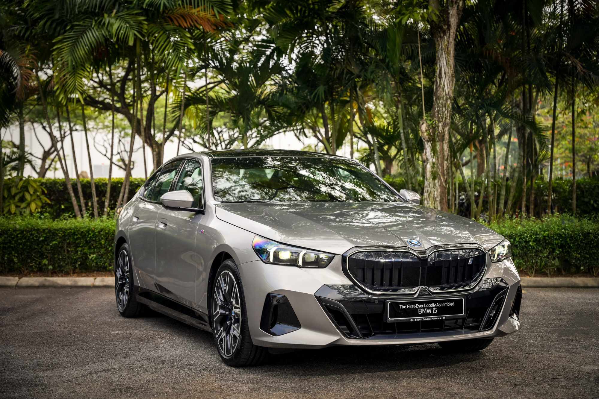 bmw i5 edrive40 m sport pro malaysia