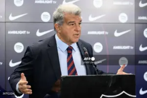 Barcelona president Laporta upset by Dro's PSG move