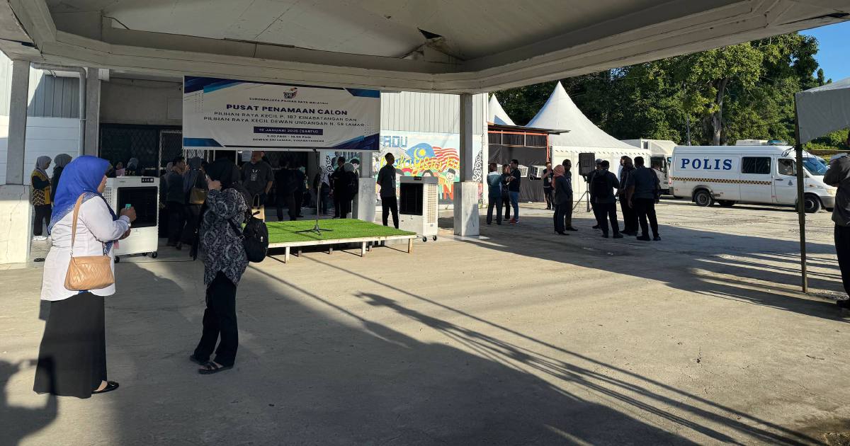 Calm before nominations in Kinabatangan, Lamag