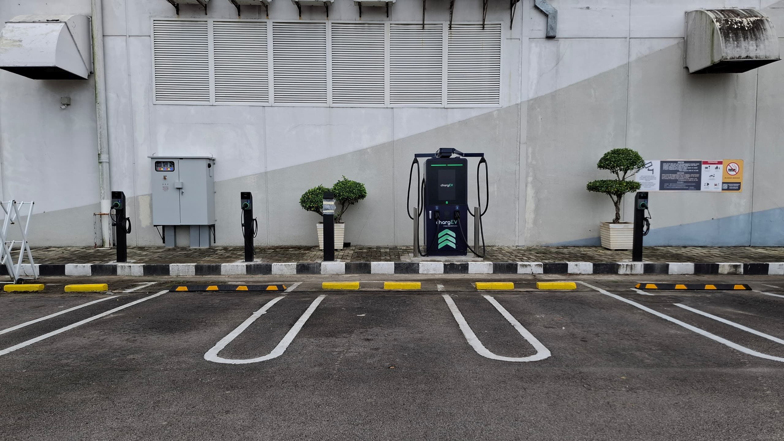 ChargEV 240kW DC Charger at Aeon Mall Kota Bharu, Kelantan