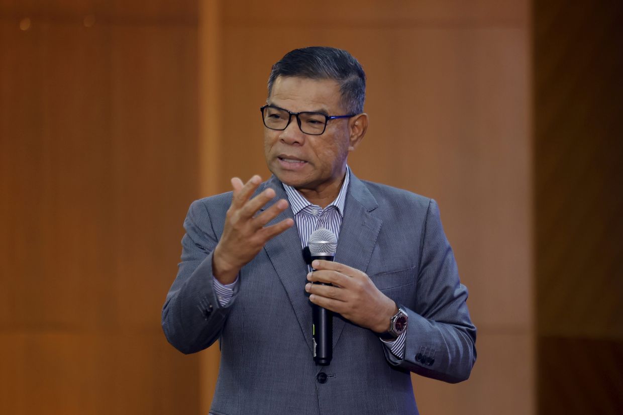 Citizenship backlog to be resolved by end of Q1, says Saifuddin